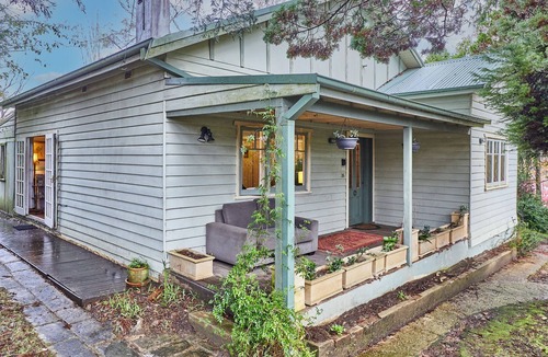 Leura Cottage | Rustic 18th Century Blue Mountains cottage