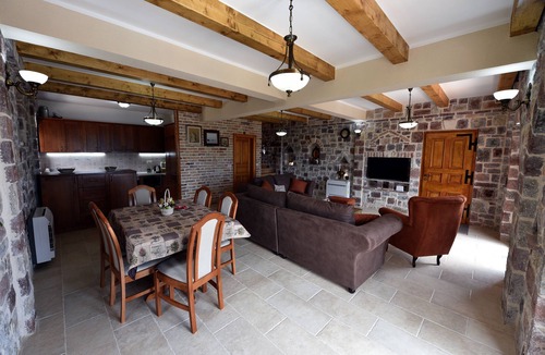 Tomicici Villa | Rustic 2BDR Old Stone Villa w/Private Pool and SV
