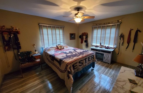 Blount House | Rustic 3 Bedroom House- Classic West Virginia Mountain View