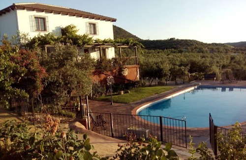 Carcabuey Villa | RUSTIC AND ORIGINAL BED & WIFI