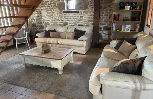 Chalandrey House | Rustic and spacious converted Barn