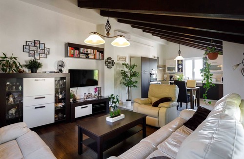 Pinezici Apartment | Rustic apartment EVELIN close to the beach