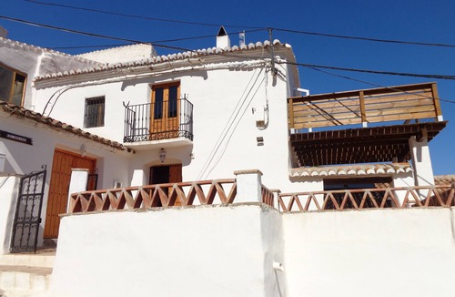 Cajiz House | Rustic apartment in the Andalusian village of Cajiz