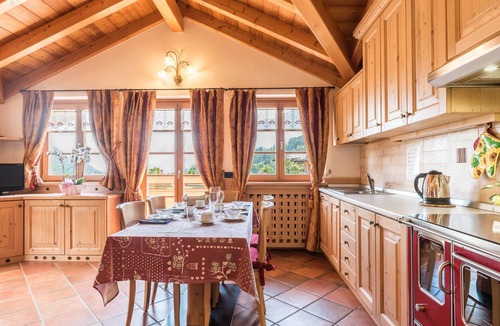 Commezzadura Apartment | Rustic Apartment "Maso Margherita - Stua" with Balcony, Garden & Wi-Fi