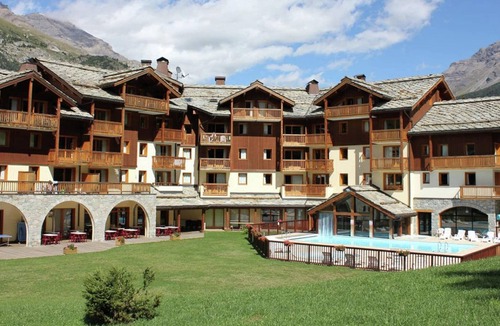 Val Cenis Apartment | Rustic apartment on the slopes in cozy Val Cenis
