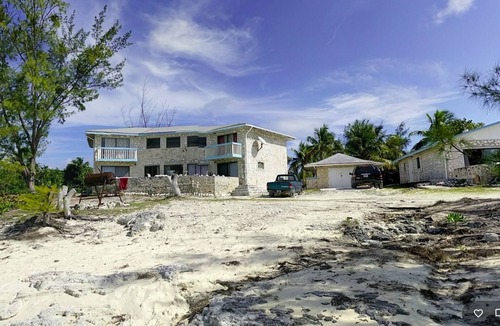 Bennett's Harbour House | Rustic Beachfront Retreat