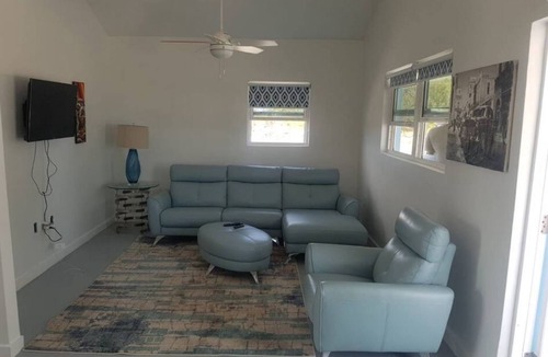 Caicos Islands Cottage | Rustic Beachfront Escape in Bambarra