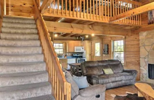 West Lafayette Cabin | Rustic Cabin Near Purdue University