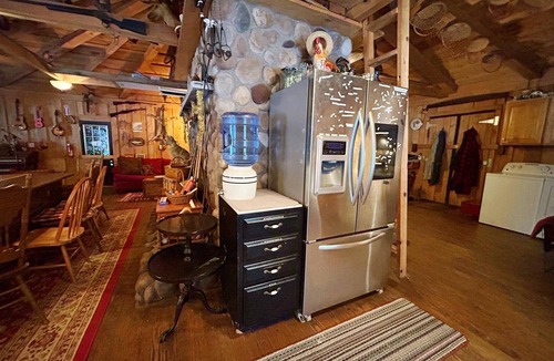 South Butler Cabin | Rustic cabin w/29 acres. Hot tub, wood stove, nature trails, pet friendly &more