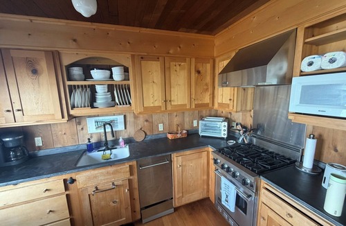 Coupeville Cabin | Rustic cabin w/modern amenities right on the beach-great views & access-dogs ok!