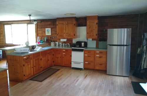 Ludlow Cabin | Rustic camping cabin on 360 acres with 2 lakes and trails, sleeps 8