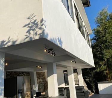 Jaibalito Apartment | Rustic Charm Cliffside Retreat