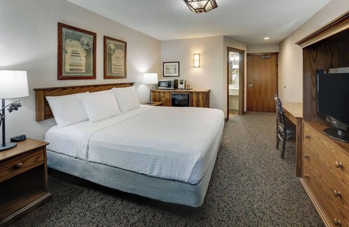 St. Joseph Hotel | Rustic Charm Meets Modern Comfort near Pony Express Museum