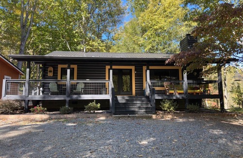 Hemphill Heights Cabin | Rustic Charm Meets Modern Comfort – Cozy Mountain Cabin Retreat at Calm Creek!