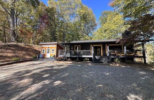 Hemphill Heights Cabin | Rustic Charm Meets Modern Comfort – Cozy Mountain Cabin Retreat at Calm Creek!