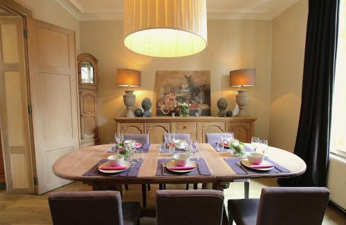 Latour House | Rustic Charm, Modern Comfort