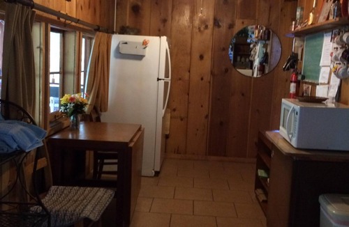 Groom Creek Cabin | RUSTIC & CHARMING CABIN ON GROOM CREEK. NO EXTRA CLEANING FEES !