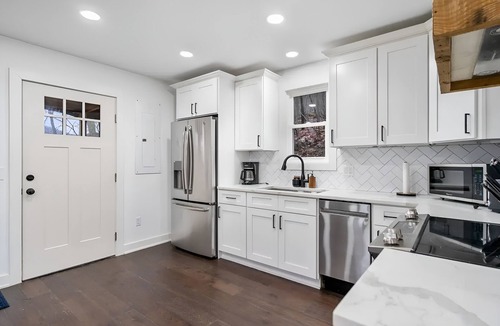 New Market House | Rustic Chic Elegance + Deck with Grill
