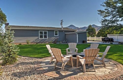 Kingston House | Rustic Chic Home: 10 Mi to Otter Creek State Park!
