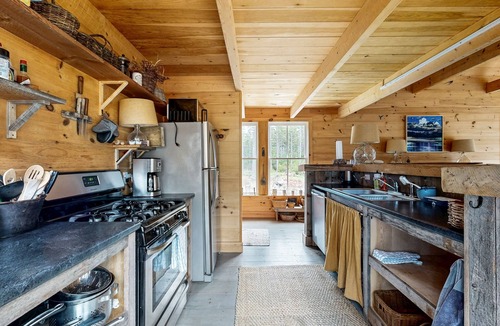 Tenants Harbor House | Rustic-chic home on St. George River & near the ocean with deck
