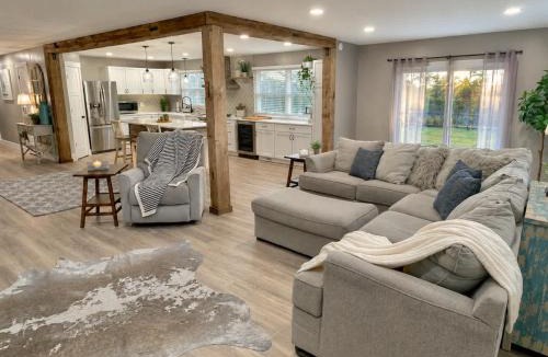 Greenwood House | Rustic Chic in Charming Center Grove w Fenced Yard