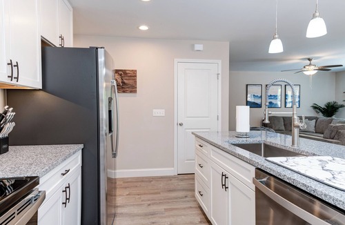 Fletcher House | Rustic Chic Mountain Home 15 min from DT Asheville