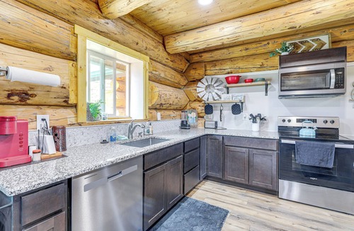 Gusher Cabin | 'Rustic Cliff Ranch' in Uintah Basin: Dogs Welcome