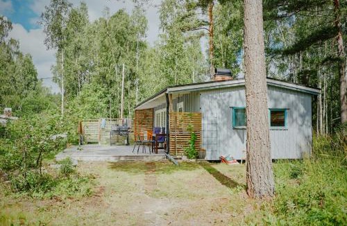Bodarne House | Rustic Cottage For Creative Souls By Lake Lingbo