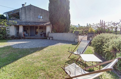 Oppede Cottage | Rustic Cottage in Oppede with Shared Pool