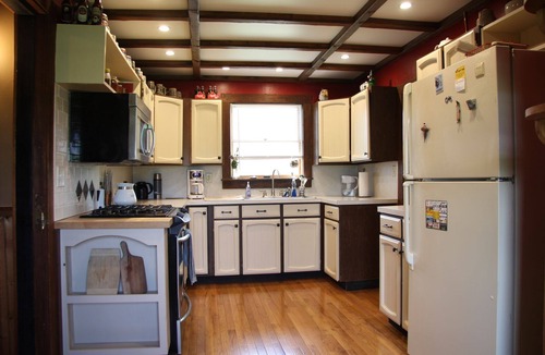 North Webster House | Rustic Country farmhouse on 2 acres close to several lakes.