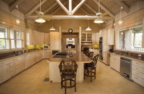 Okeechobee House | Rustic Country Lodge set on 800 Private Acres