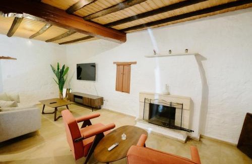 Omodos Apartment | Rustic Elegance in Omodos