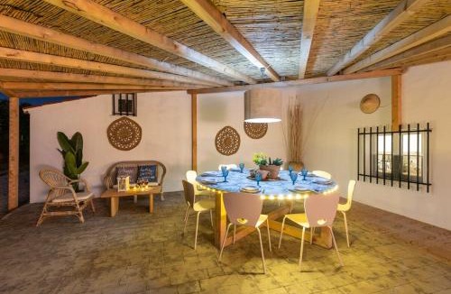 Ibi Villa | Rustic Escape by Fidalsa