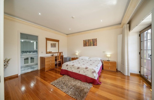 Povoa de Lanhoso House | Rustic farm with swimming pool and playground!