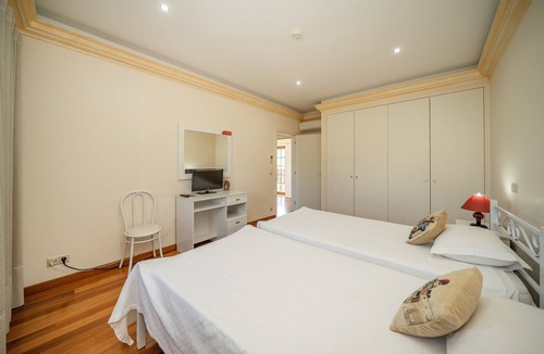 Povoa de Lanhoso House | Rustic farm with swimming pool and playground!