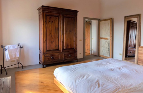 Greve in Chianti House | Rustic farmhouse with beautiful pool, gardens and views in central Tuscany