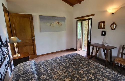 Castelnuovo di Garfagnana House | Rustic farmhouse , private pool 5 bedrooms, walk to restaurant, mountain views!