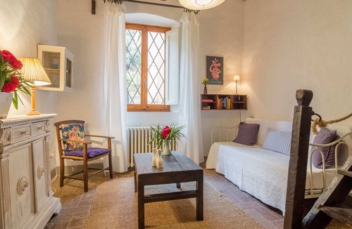 Bacchereto House | Rustic Farmhouse Stay, Carmignano