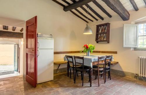 Bacchereto House | Rustic Farmhouse Stay, Carmignano