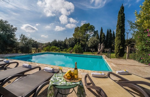 Buger Villa | Rustic Finca with Pool Cas Mut in Mallorca