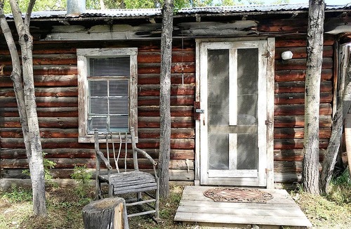Tagish Cabin | Rustic Getaway Cabin with Complimentary Wi-Fi near Whitehorse, Yukon