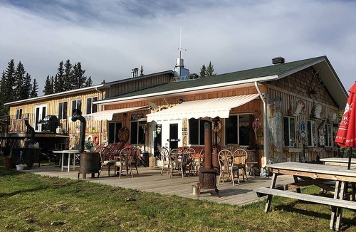 Tagish Cabin | Rustic Getaway Cabin with Complimentary Wi-Fi near Whitehorse, Yukon