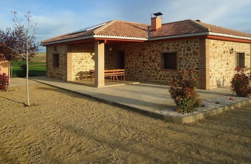 Teruel House | Rustic getaway complex Teruel
