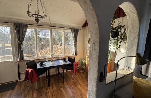 Munkfors Apartment | Rustic Haven Bed and Breakfast -Entire Private Apartment 2km from Klarälvsbanan and Swimming area