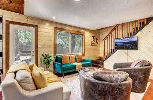 Christmas Valley House | Rustic Haven