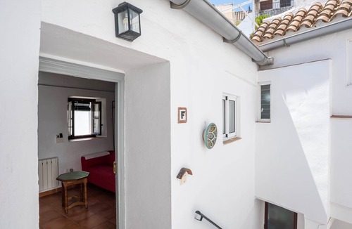 San Ambrosio Apartment | Rustic Holiday Apartment "Casa La Costanilla F" with Roof Terrace and Wide View