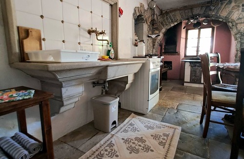 Kras House | rustic holiday house Luin