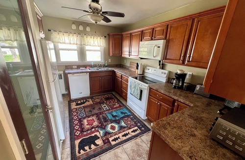 Riverdale House | Rustic home only 5 minutes from Lake Sakakawea & Missouri River! Pet-friendly.