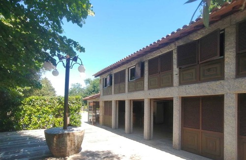 Sao Jorge de Selho House | Rustic House With Pool and Barbecue