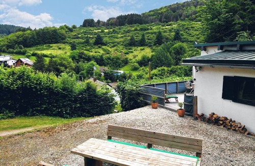 Grafendhron Cottage | Rustic hunting cottage with valley view in the Hunsrück
